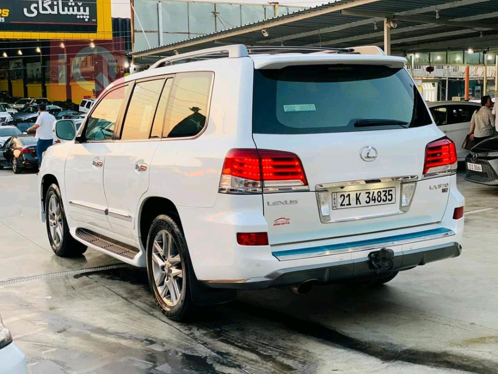 Lexus LX